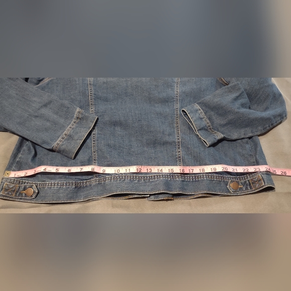NWT Cato jean jacket, short, size 18/20w - Picture 3 of 6